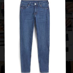 H&M divided jeans 👖